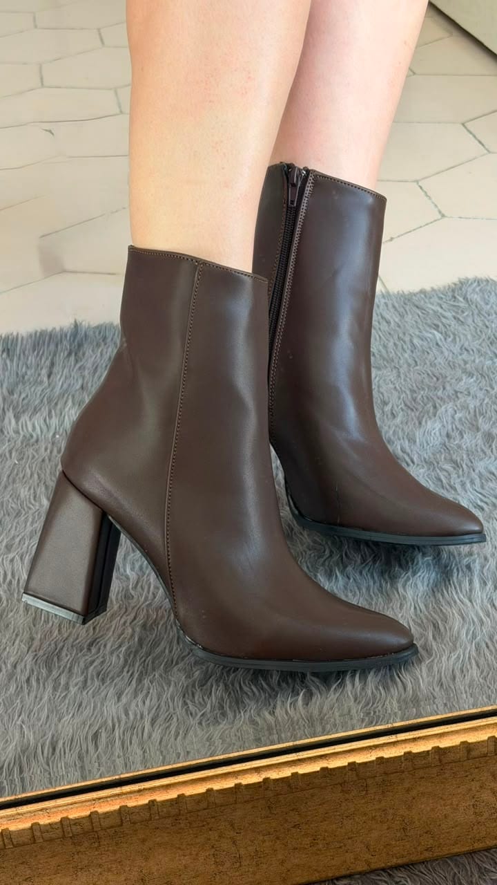 Bota tacon alto - cafe